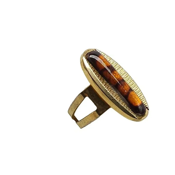 Textured Faux Amber Oval Ring Size 7.5 Adjustable Gold Tone Vintage - Picture 3 of 4